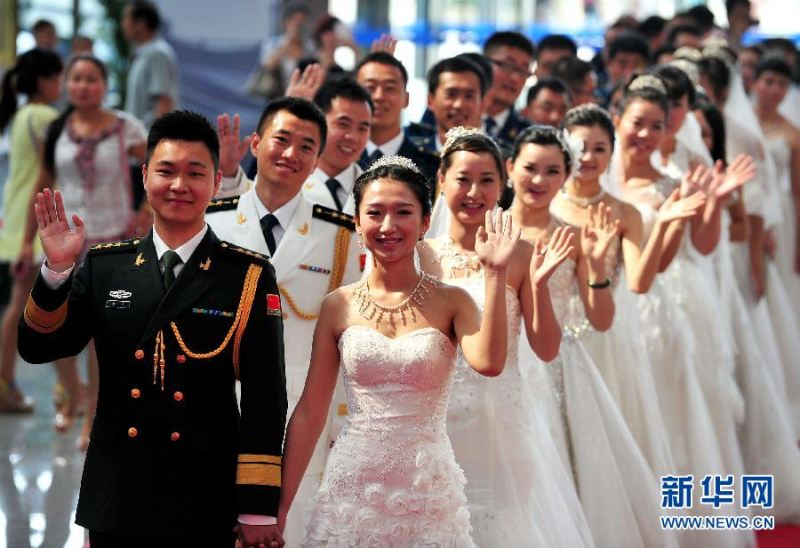 Марш влюблённых солдат в Китае